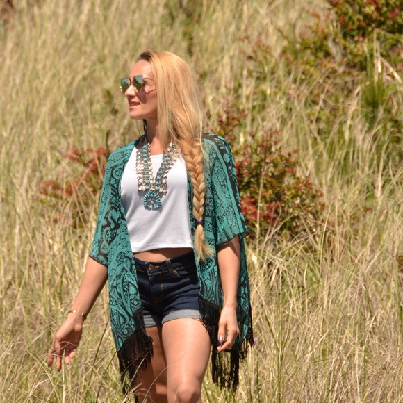 🆕️FABULOUS BLUE TONES KIMONO - Picture 2 of 4